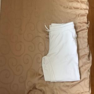 White Old Navy sweatpants